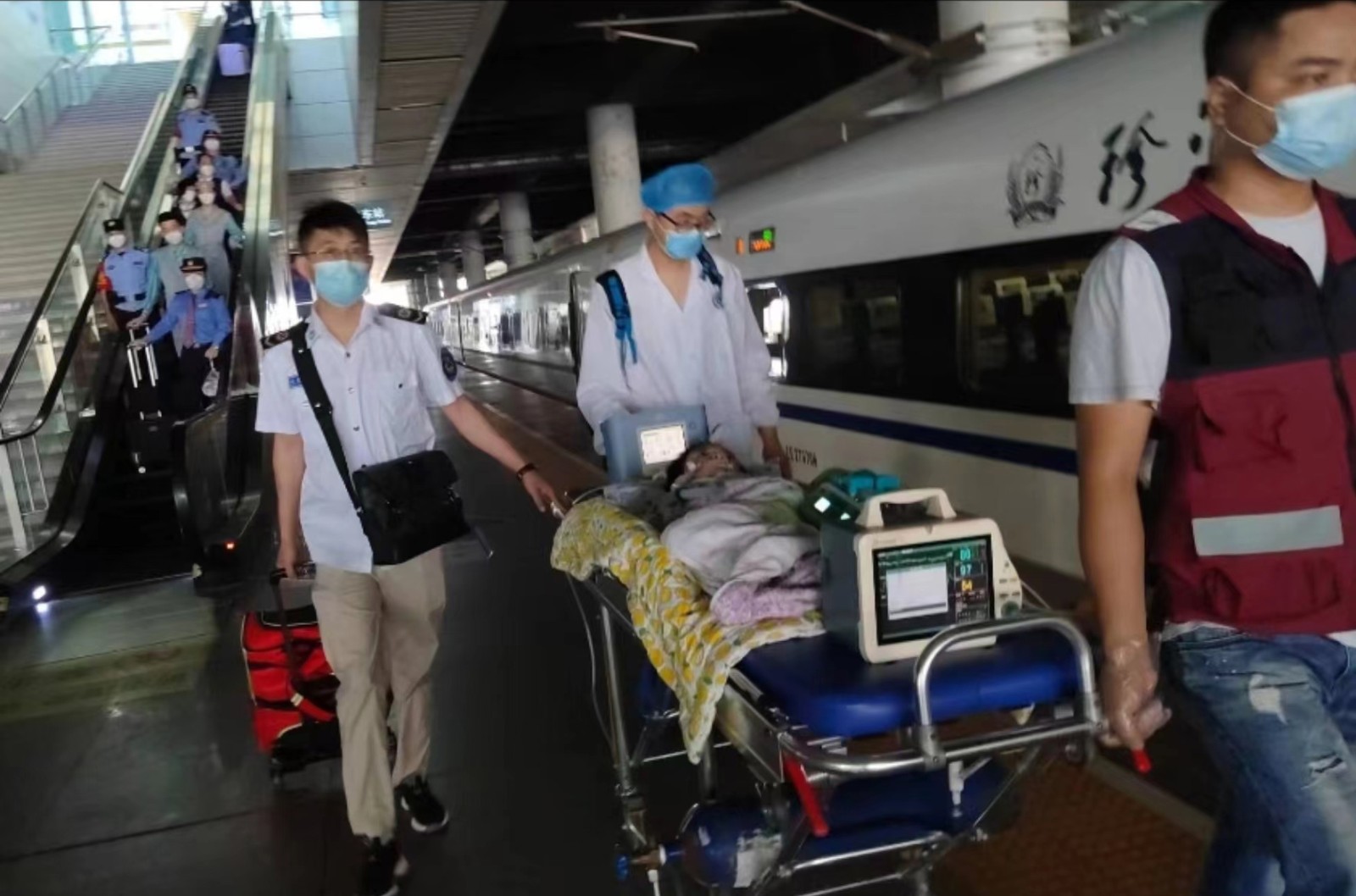 若羌县高铁转运公司