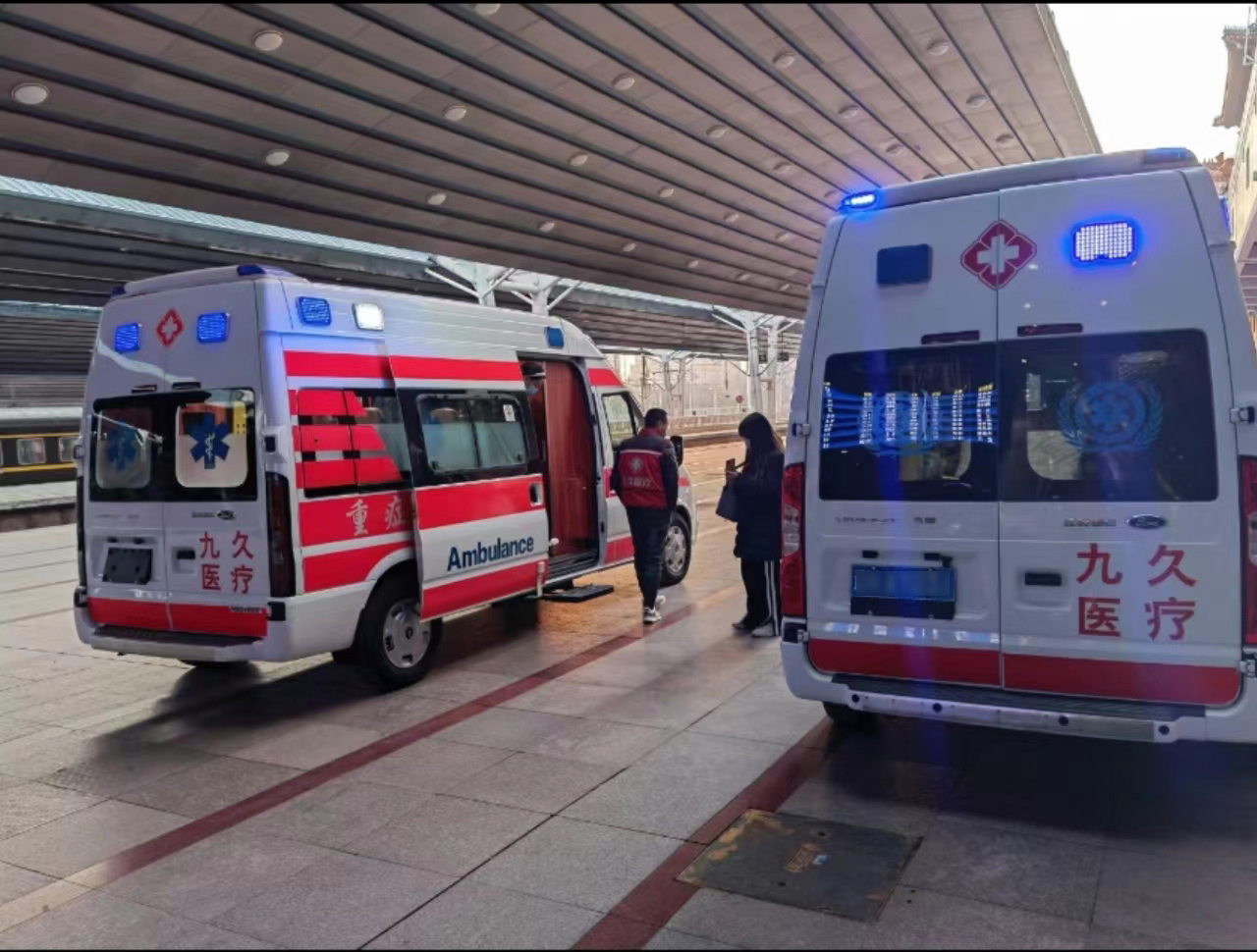 若羌县救护车长途转运